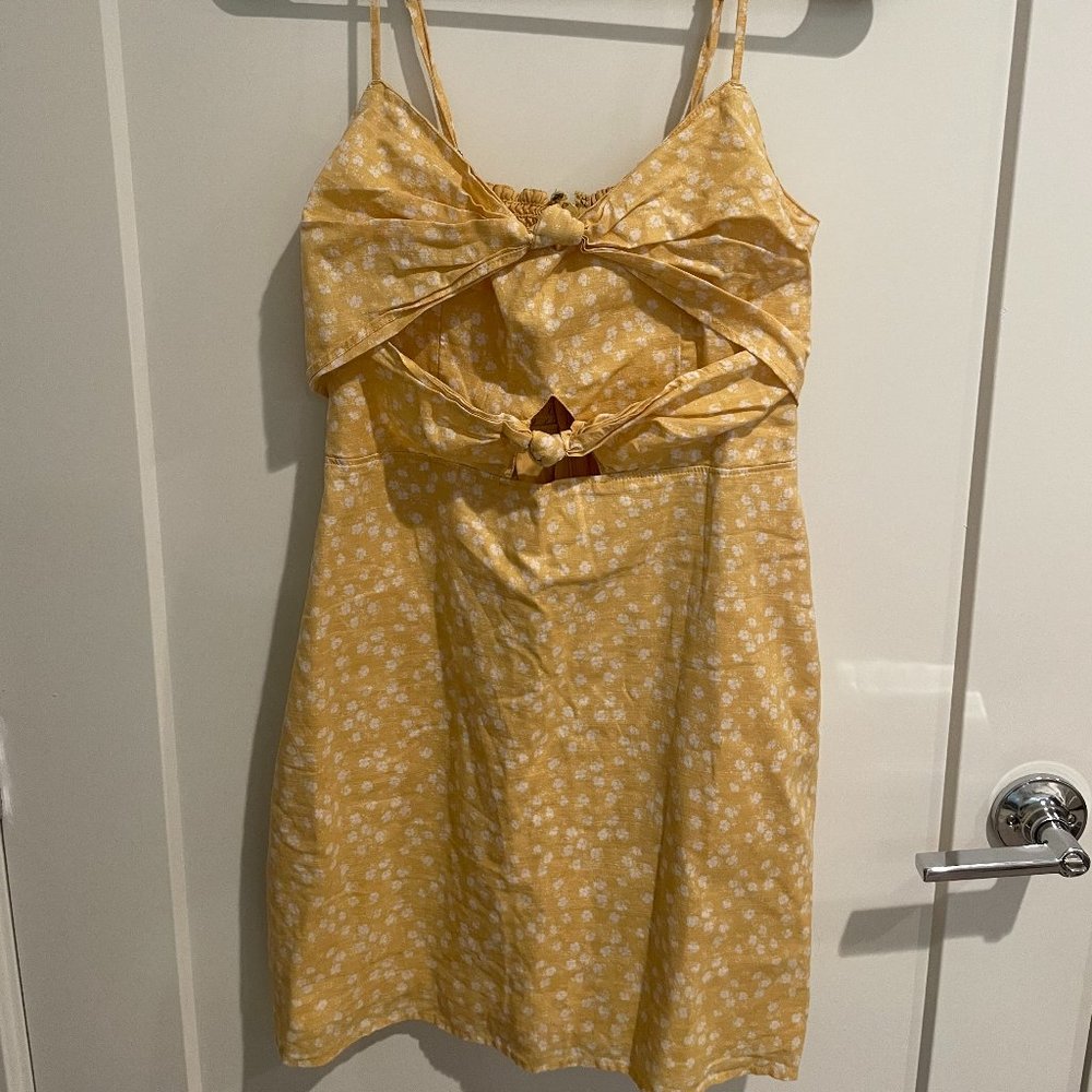 Abercrombie Yellow Floral Mini Dress w/ pockets - Size S